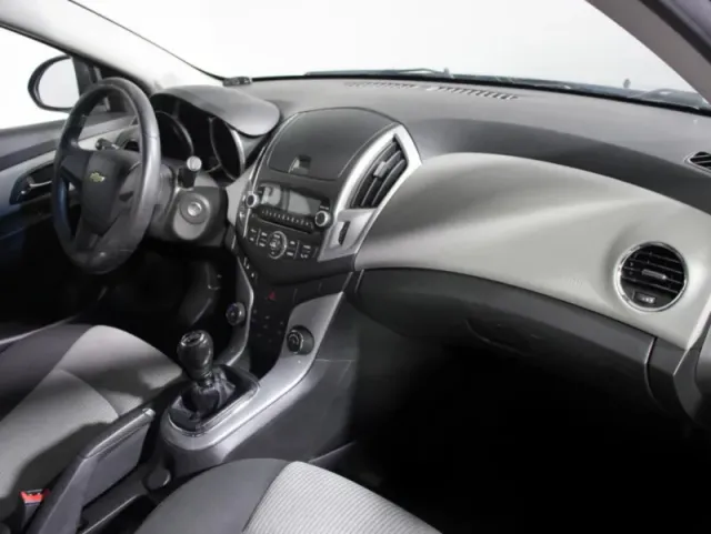 Chevrolet Cruze, I Рестайлинг — фото 10