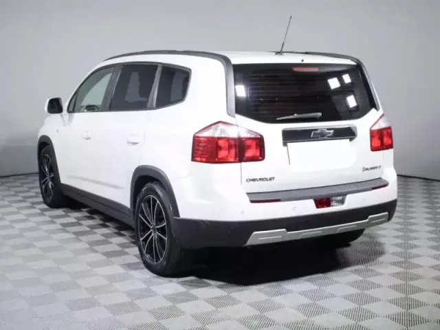 Chevrolet Orlando — фото 6