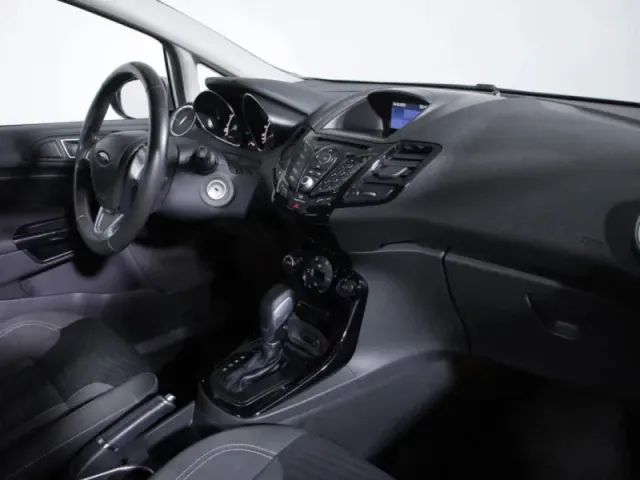 Ford Fiesta, Mk6 Рестайлинг — фото 10