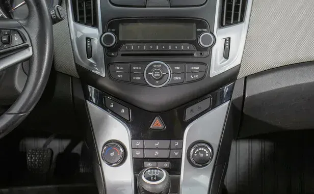 Chevrolet Cruze, I Рестайлинг — фото 11