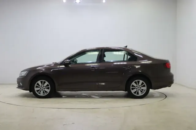 Volkswagen Jetta, VI Рестайлинг — фото 3