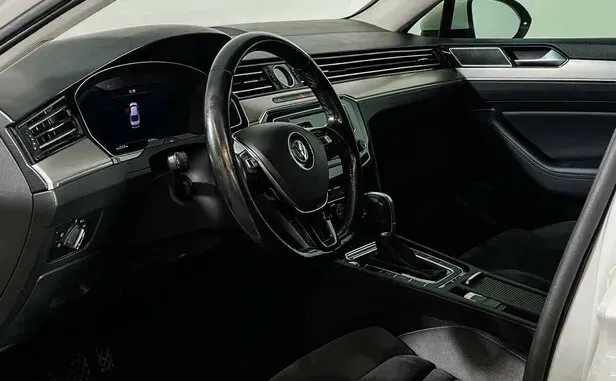 Volkswagen Passat, B8 — фото 7
