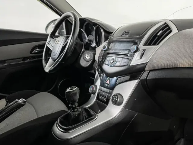 Chevrolet Cruze, I Рестайлинг — фото 9