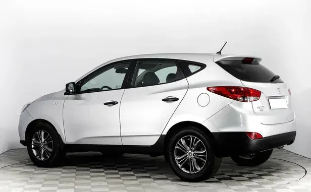 Hyundai ix35, I — фото 4