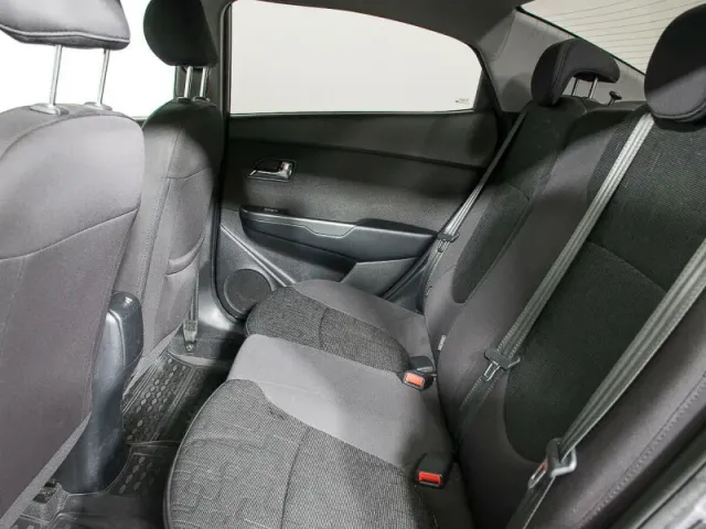 Kia Rio, III Рестайлинг — фото 17