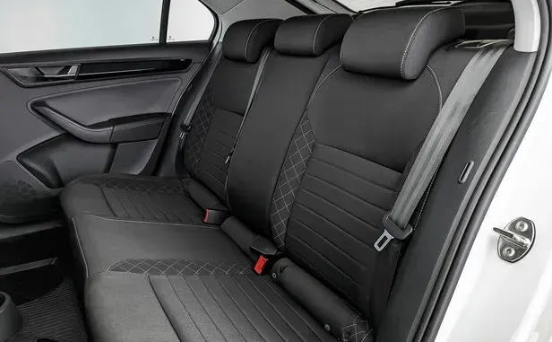 Skoda Rapid, I Рестайлинг — фото 9