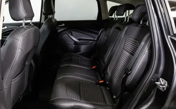 Ford Kuga, II Рестайлинг — фото 12