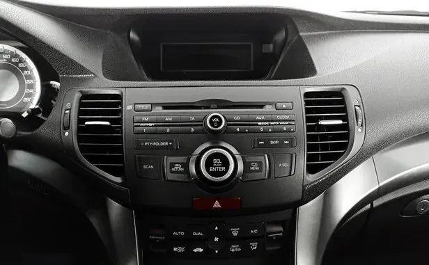 Honda Accord, VIII Рестайлинг — фото 7