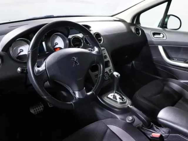 Peugeot 408, II — фото 12
