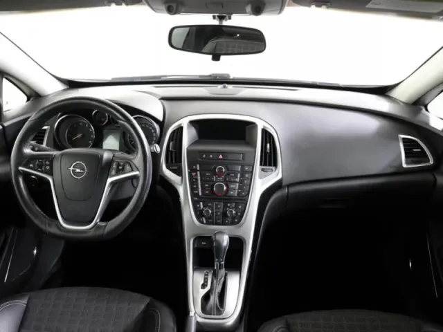 Opel Astra, J Рестайлинг — фото 16