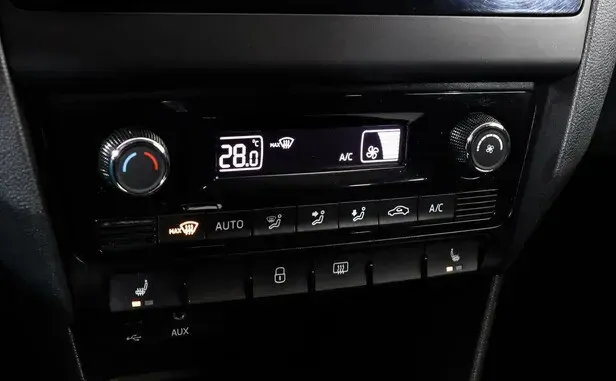 Skoda Rapid, I — фото 9