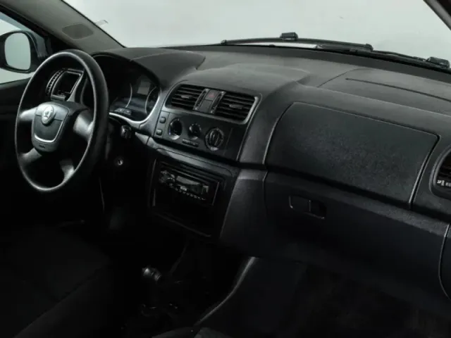 Skoda Fabia, II Рестайлинг — фото 11