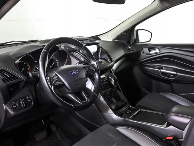 Ford Kuga, II Рестайлинг — фото 18