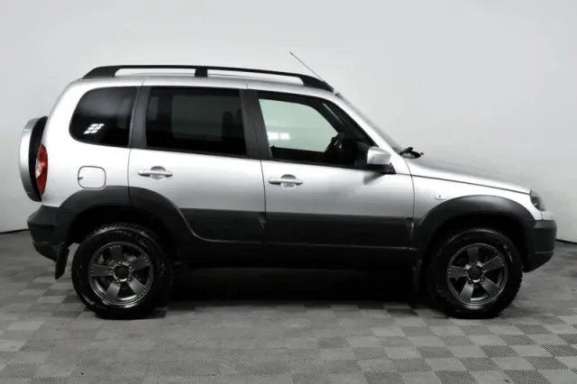 Chevrolet Niva — фото 4