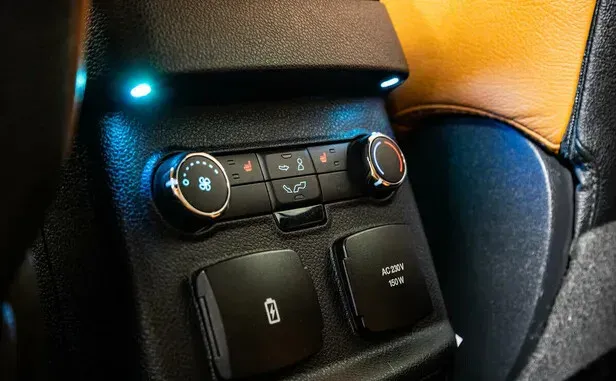 Ford Explorer, V Рестайлинг — фото 10