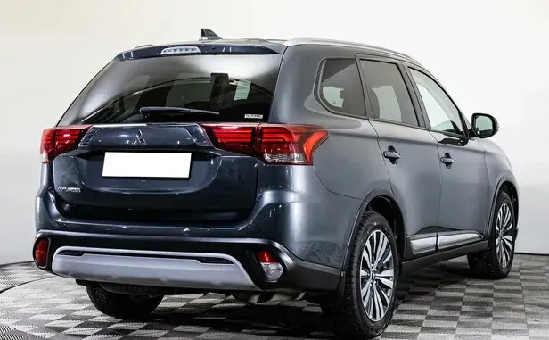 Mitsubishi Outlander, III Рестайлинг 3 — фото 2