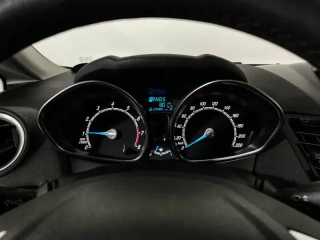 Ford Fiesta, Mk6 Рестайлинг — фото 9
