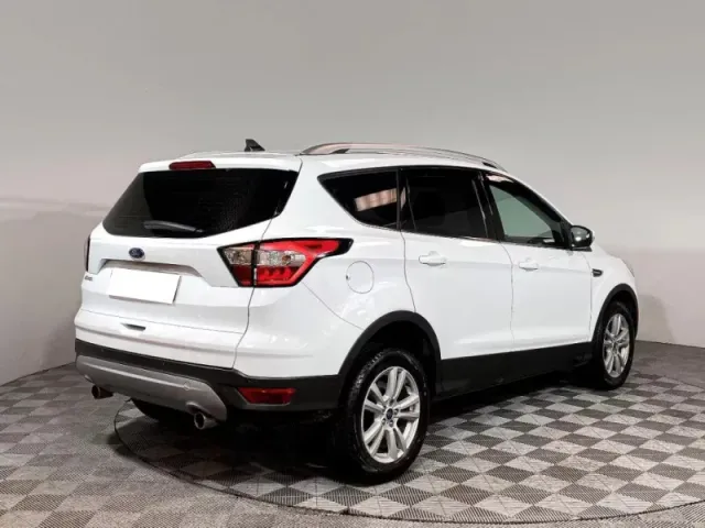 Ford Kuga, II Рестайлинг — фото 5