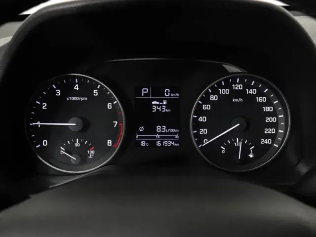 Hyundai Elantra, VI (AD) — фото 11