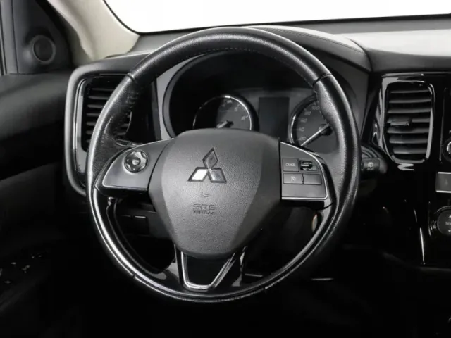Mitsubishi Outlander, III Рестайлинг 3 — фото 13