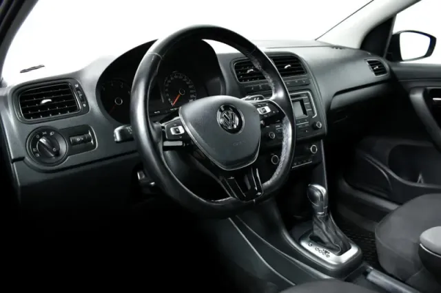Volkswagen Polo, V Рестайлинг — фото 13