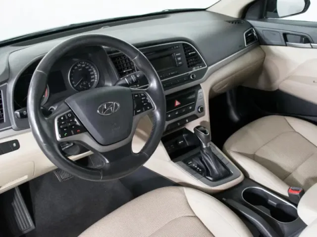 Hyundai Elantra, VI (AD) — фото 13