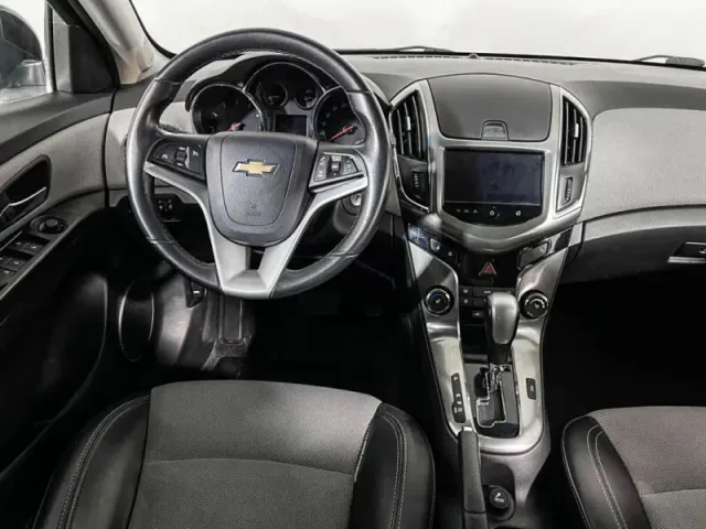 Chevrolet Cruze, I Рестайлинг — фото 12