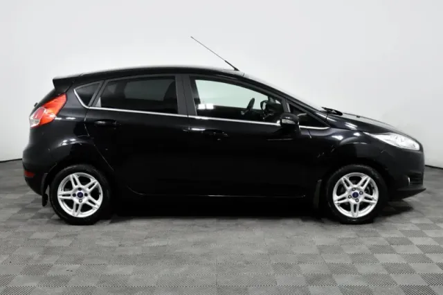 Ford Fiesta, Mk6 Рестайлинг — фото 4