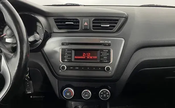 Kia Rio, III Рестайлинг — фото 19