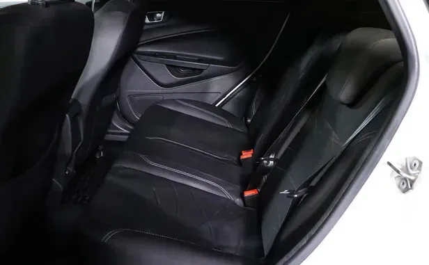 Ford Fiesta, Mk6 Рестайлинг — фото 5