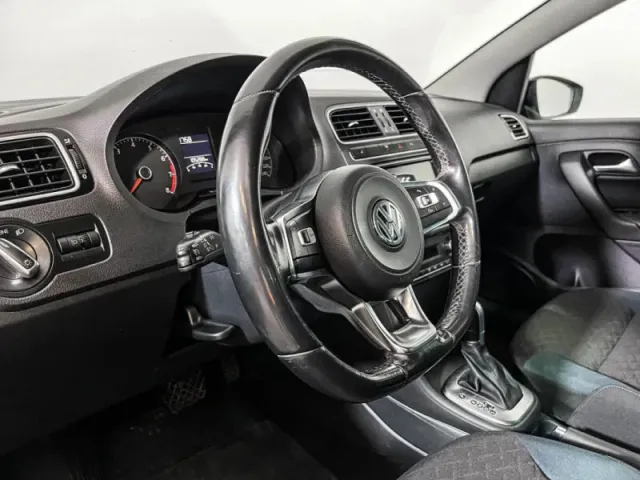Volkswagen Polo, V Рестайлинг — фото 13