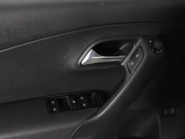 Volkswagen Polo, V Рестайлинг — фото 20