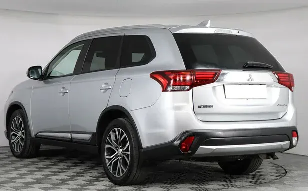 Mitsubishi Outlander, III Рестайлинг 2 — фото 4