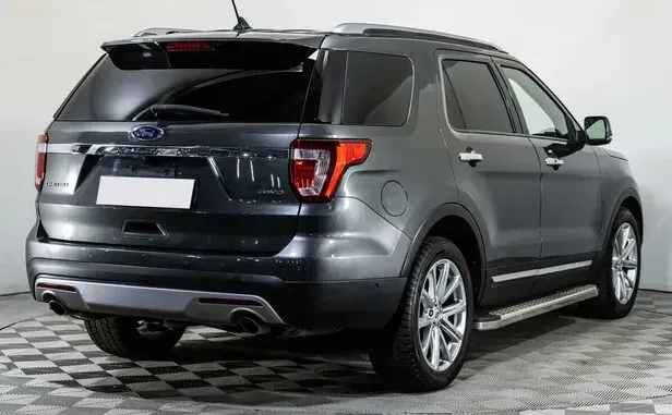 Ford Explorer, V Рестайлинг — фото 2
