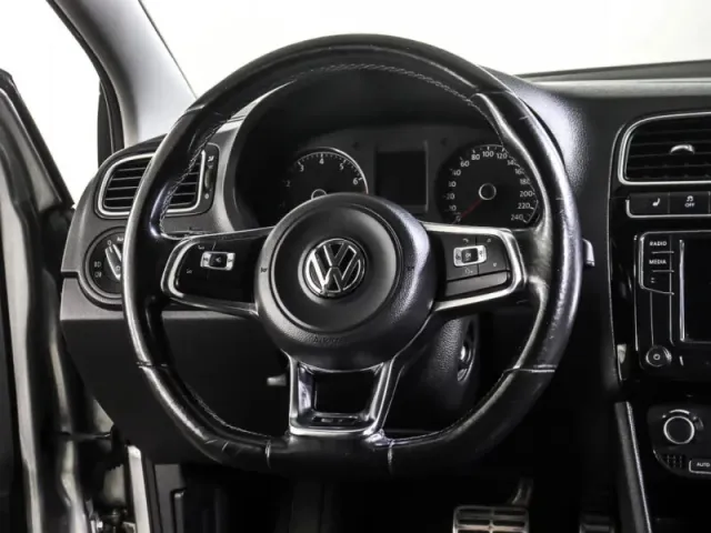 Volkswagen Polo, V Рестайлинг — фото 18