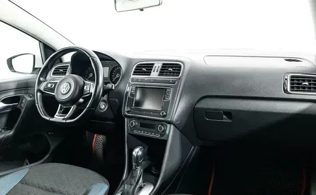 Volkswagen Polo, V Рестайлинг — фото 6