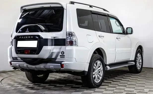 Mitsubishi Pajero, IV Рестайлинг 2 — фото 2