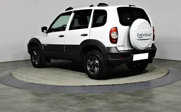 Chevrolet Niva, I Рестайлинг — фото 4