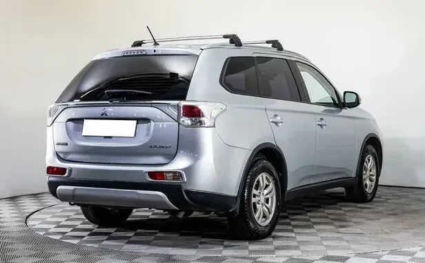 Mitsubishi Outlander, III Рестайлинг — фото 2