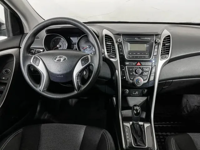 Hyundai i30, II Рестайлинг — фото 10
