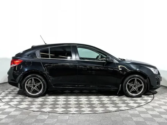Chevrolet Cruze, I Рестайлинг — фото 4