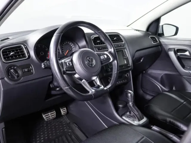 Volkswagen Polo, V Рестайлинг — фото 12
