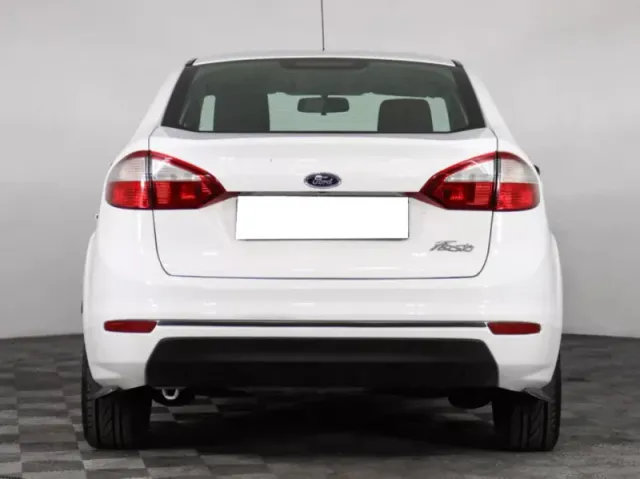 Ford Fiesta, Mk6 Рестайлинг — фото 6