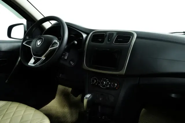 Renault Logan, II Рестайлинг — фото 12