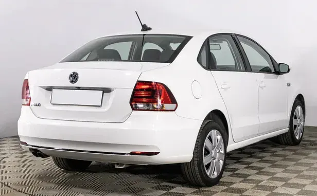 Volkswagen Polo, V Рестайлинг — фото 2