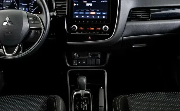 Mitsubishi Outlander, III Рестайлинг 3 — фото 10