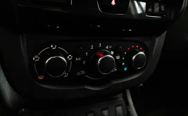 Renault Duster, I Рестайлинг — фото 7