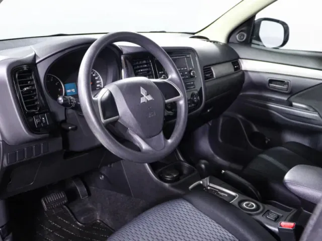 Mitsubishi Outlander, III — фото 14