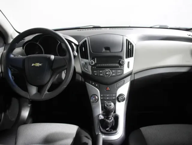Chevrolet Cruze, I Рестайлинг — фото 13