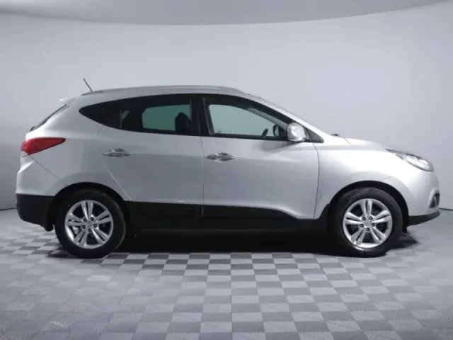 Hyundai ix35, I — фото 4